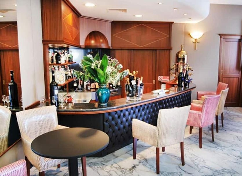 Hotel La Fayette Licola bar lounge with counter seating in Giugliano in Campania