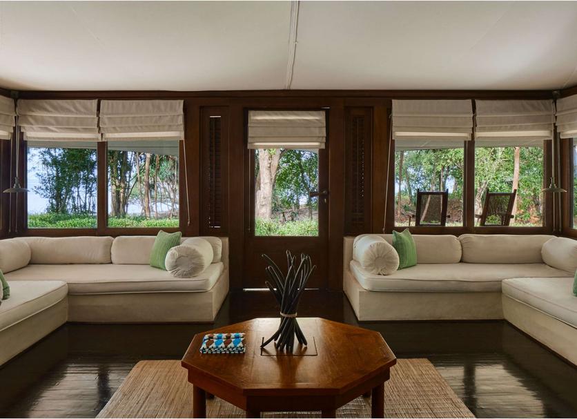 Living room Photo