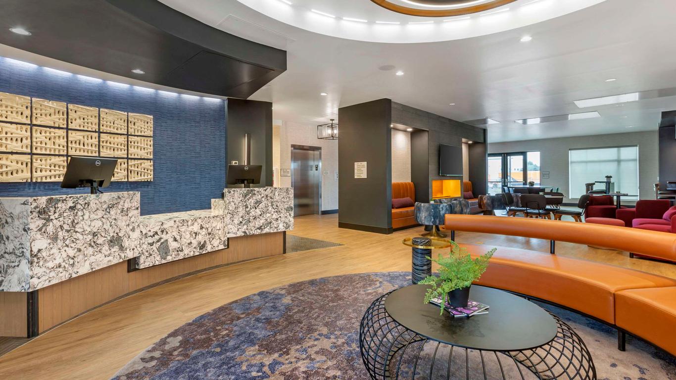 Cambria Hotel Spokane Airport