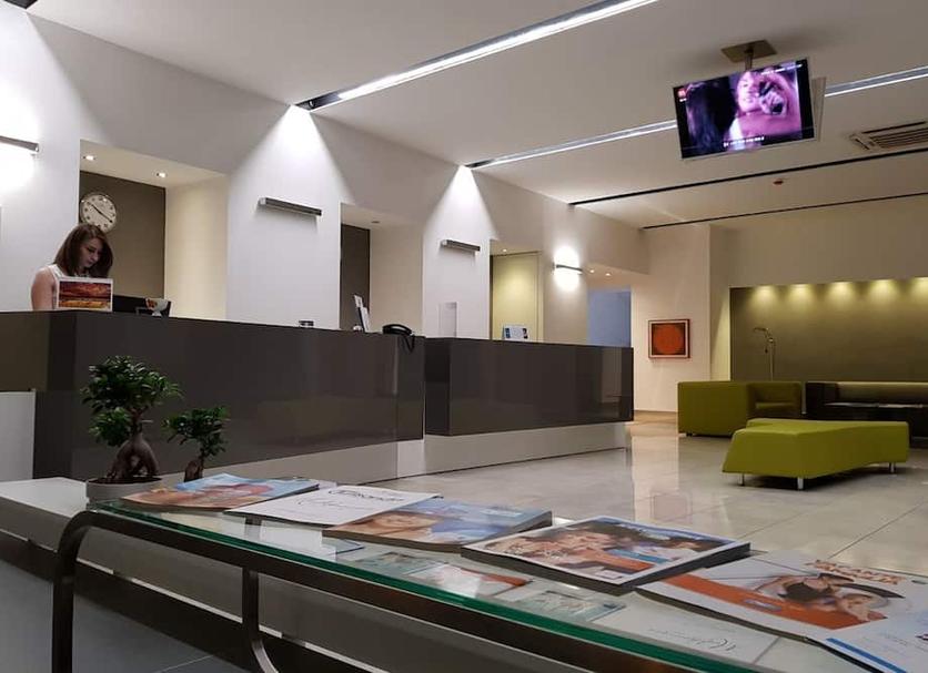 Front desk Photo