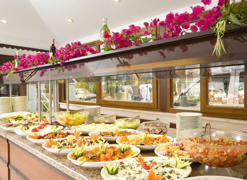 Buffet Photo