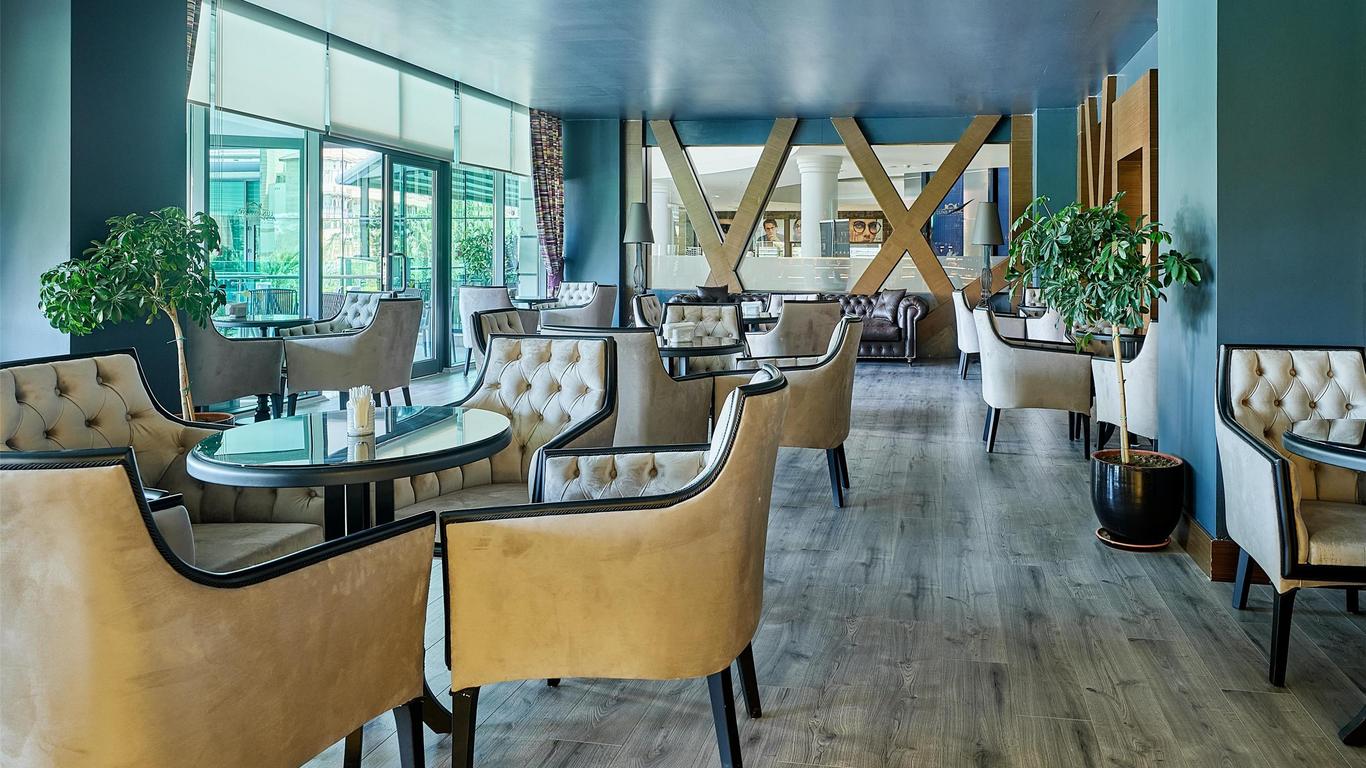 Luna Blanca Resort & Spa