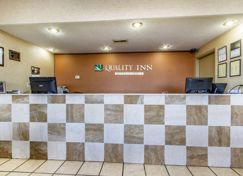 Front desk Photo