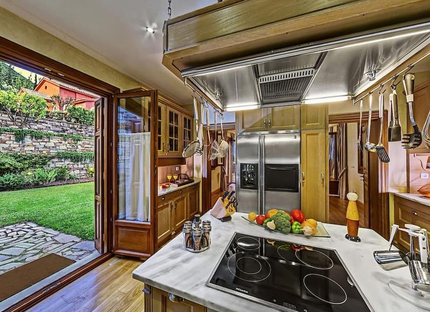 Kitchen Photo