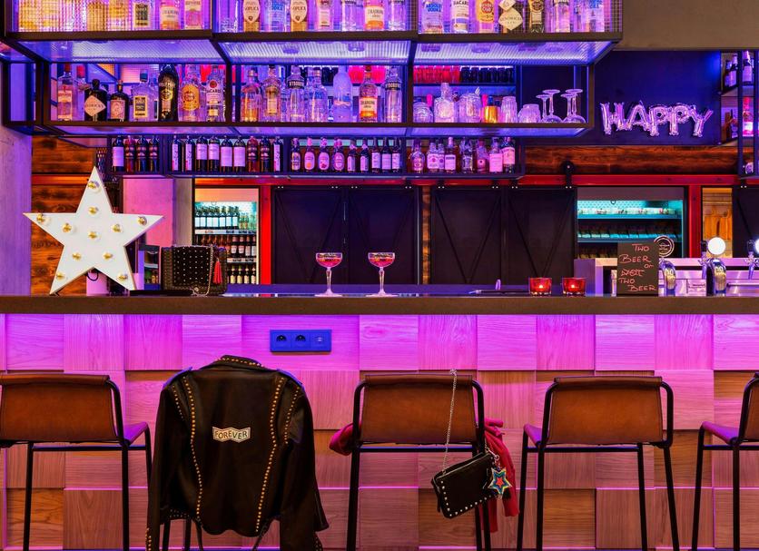 Bar Photo