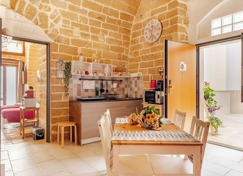 Dining room Photo