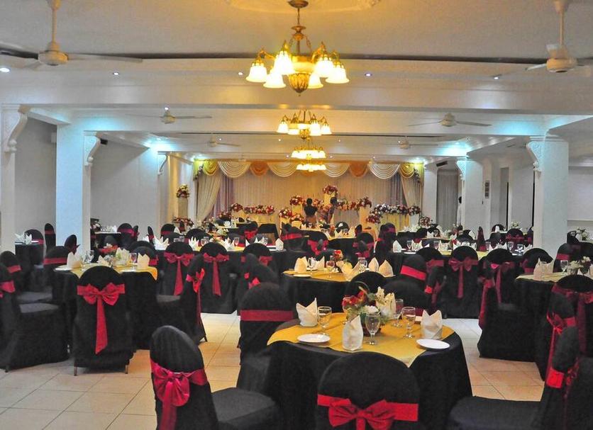 Banquet hall Photo
