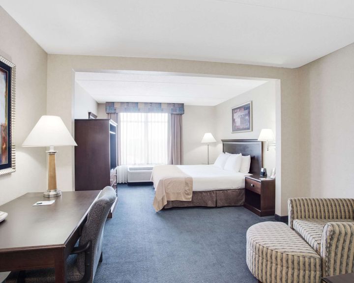 Wingate By Wyndham Bridgeport Wv 79 93 Bridgeport Hotel Deals Reviews - Kayak