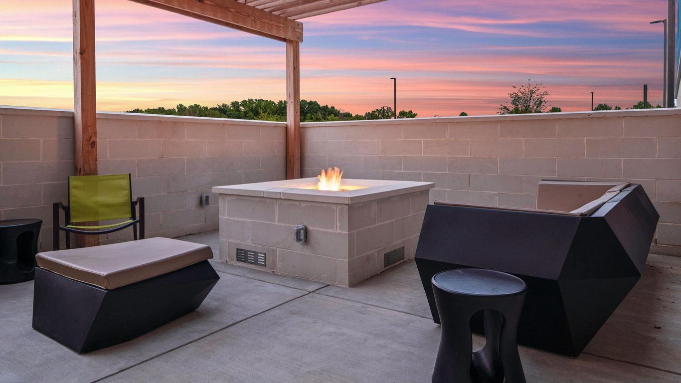 SpringHill Suites by Marriott Charlotte Airport Lake Pointe
