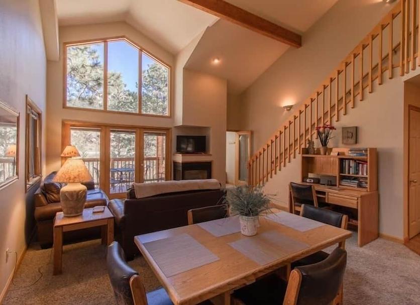 Dining room Photo
