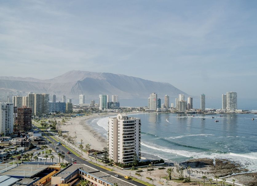 Gran Cavancha Hotel & Apartment in Iquique with panoramic ocean and city beach views