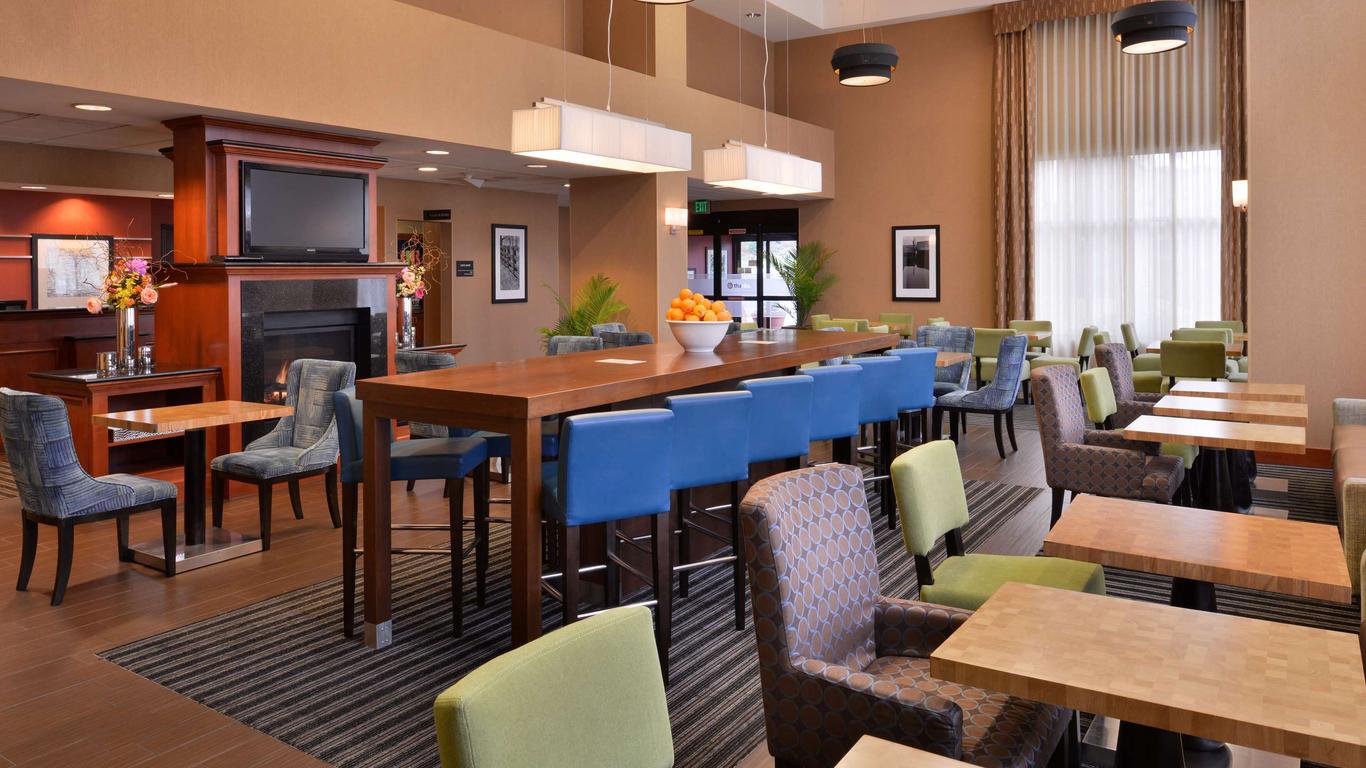 Hampton Inn & Suites Tacoma-Mall