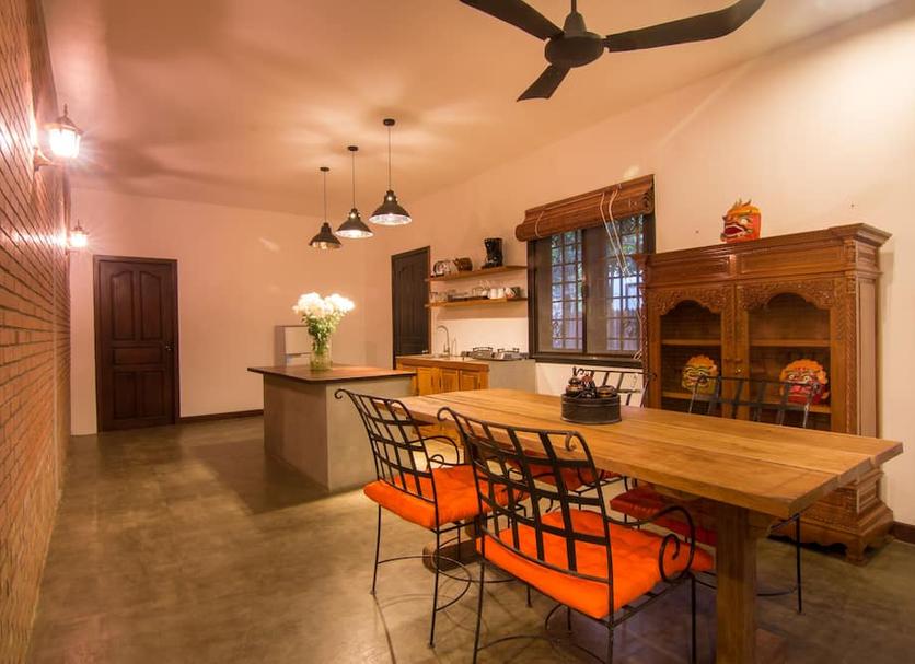 Dining room Photo