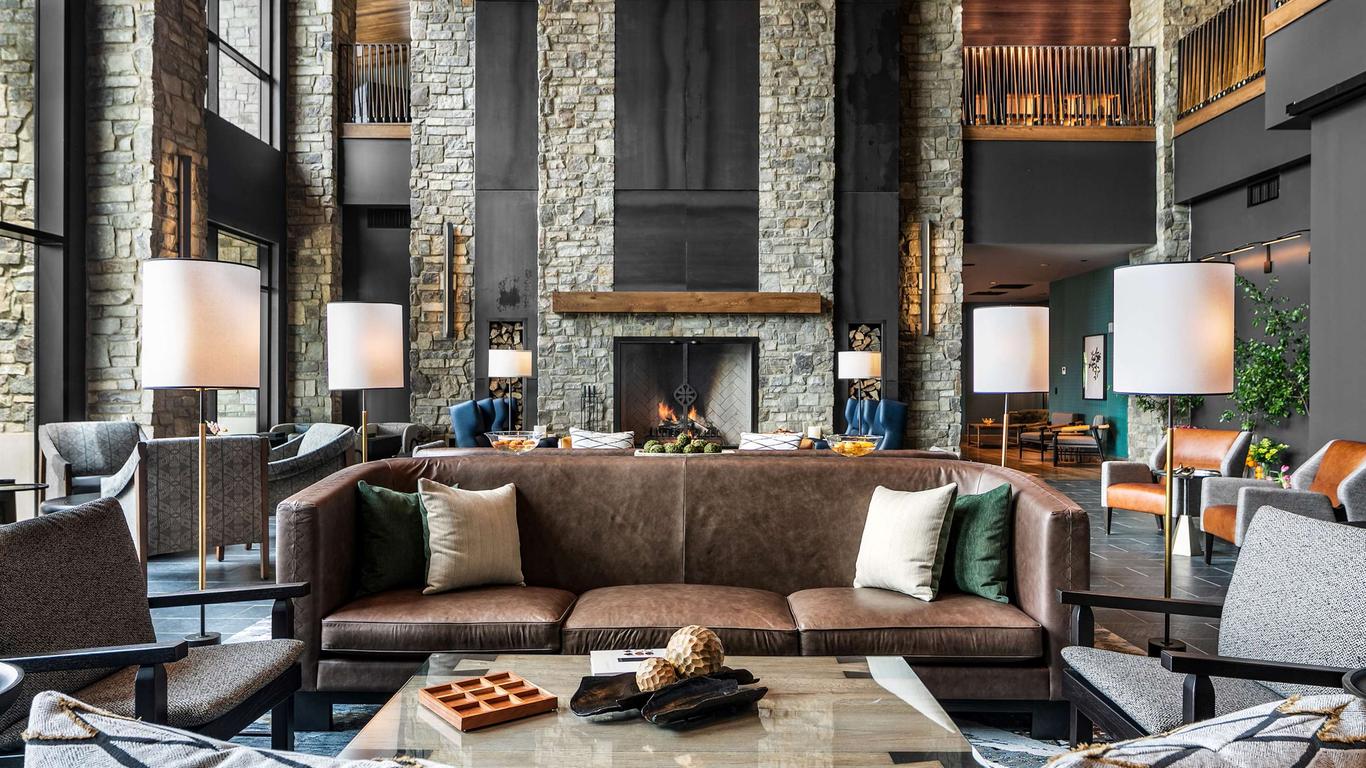 Cloudland at McLemore Resort Lookout Mountain, Curio by Hilton