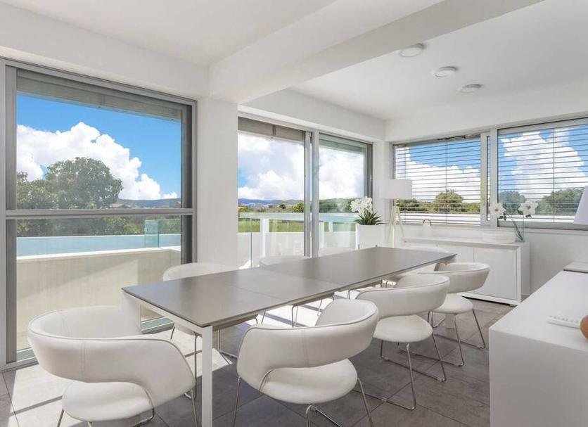 Dining room Photo