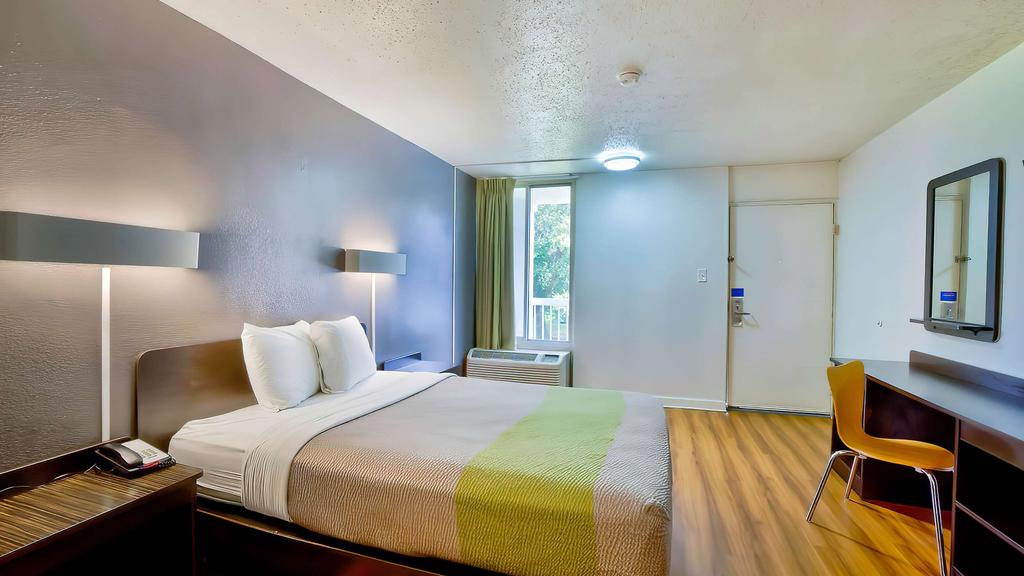 Motel 6 Gainesville. Fl from $66. Gainesville Hotel Deals & Reviews - KAYAK