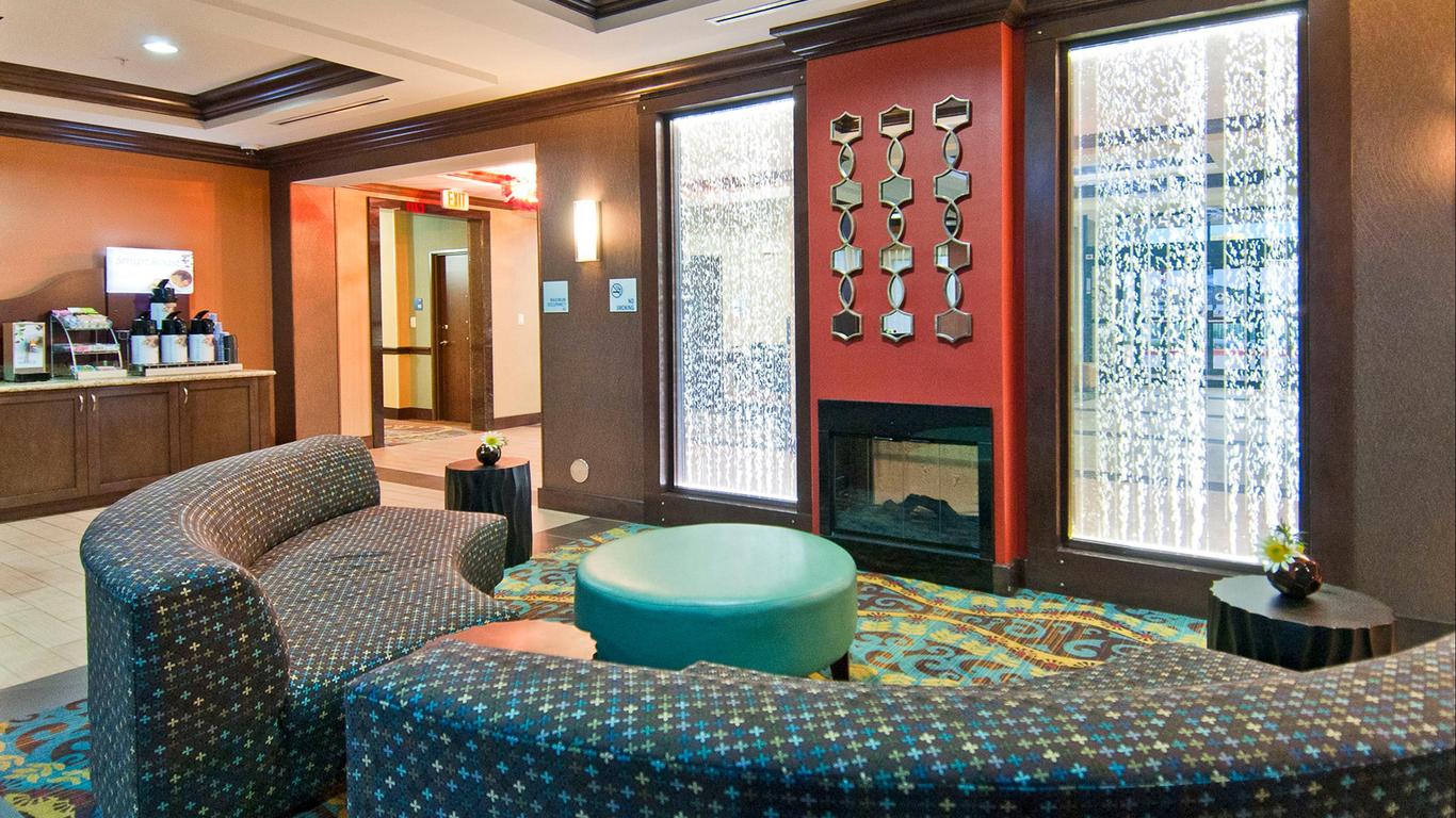 Holiday Inn Express & Suites San Antonio Se By At&t Center, An IHG Hotel