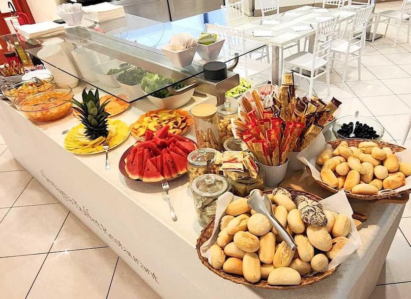 Buffet Photo
