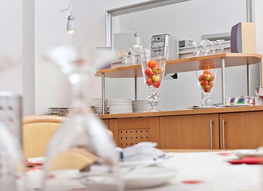 Buffet Photo