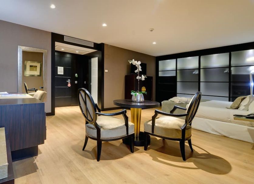 Dining room Photo