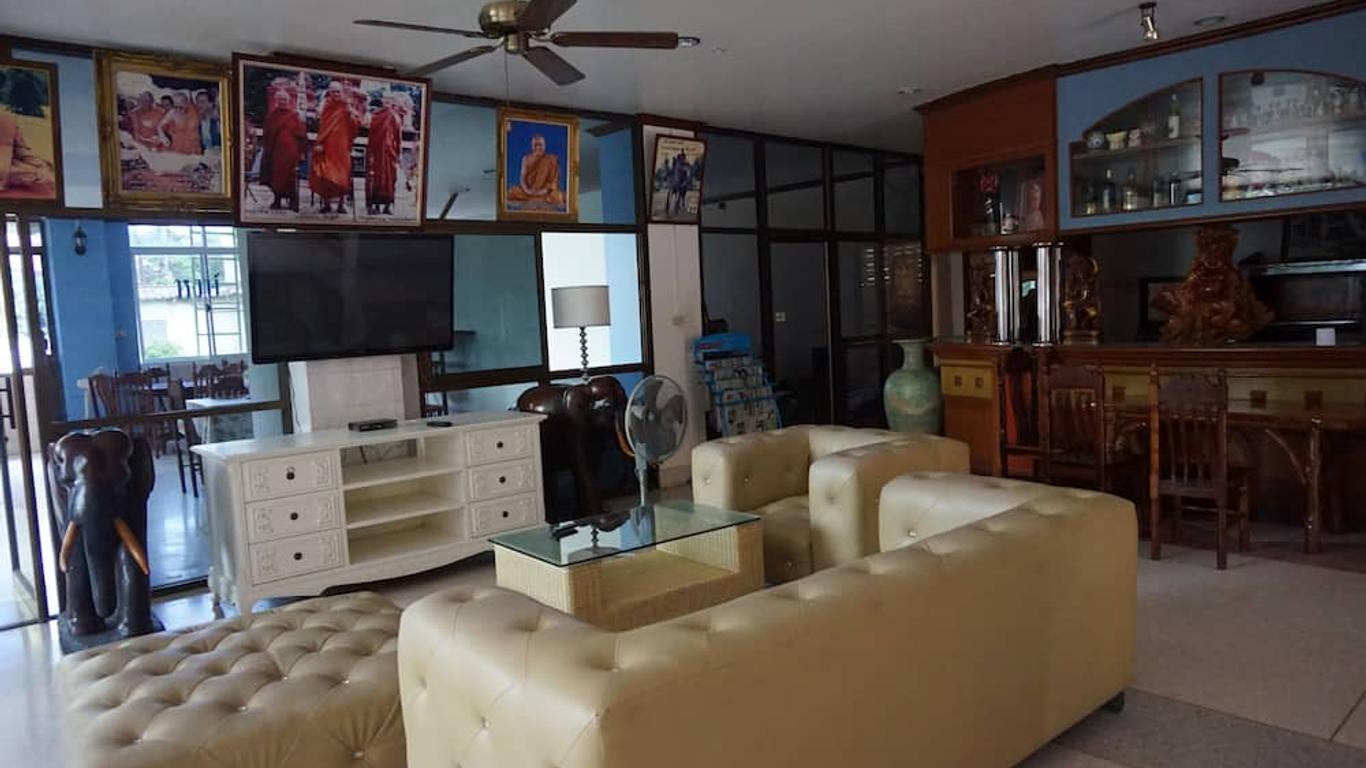 Metro Residence