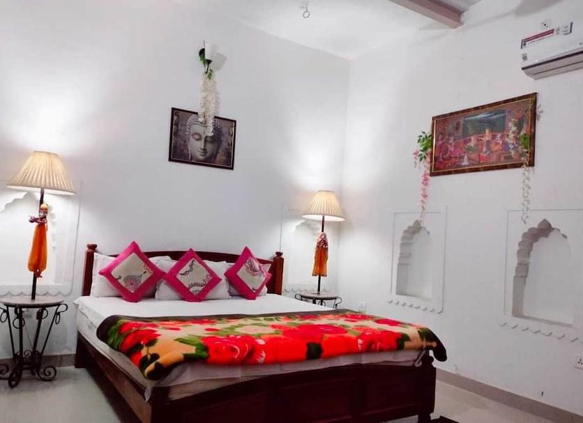 Bedroom Photo