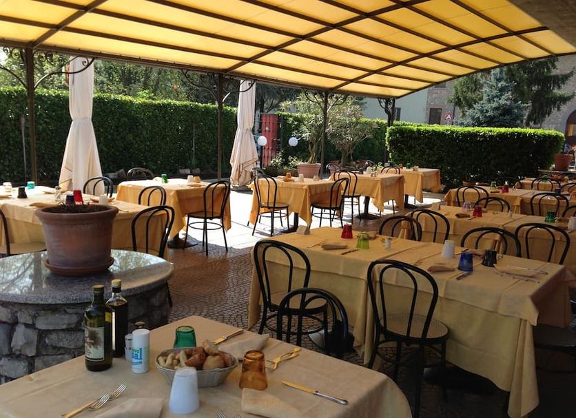 Restaurant Photo