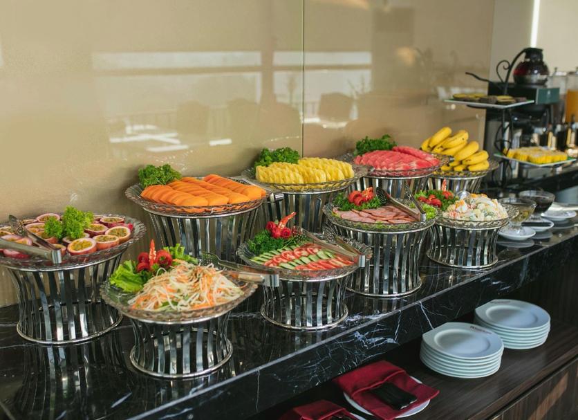 Buffet Photo