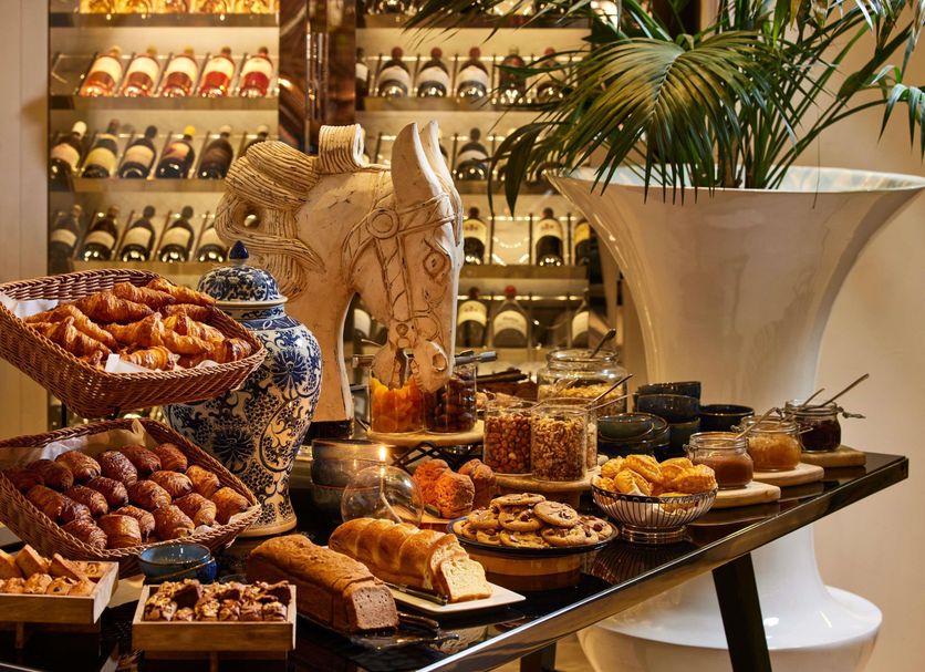 Buffet Photo