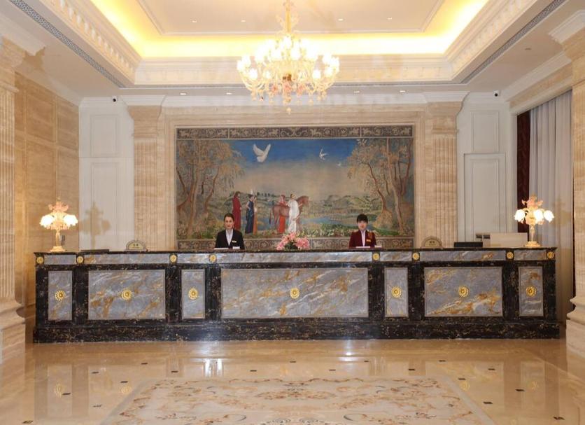 Front desk Photo