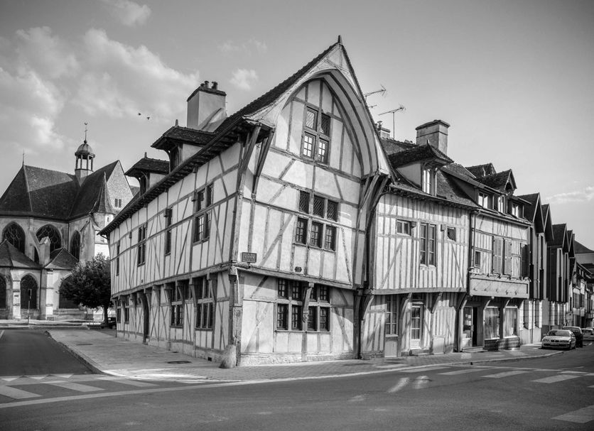 Campanile Troyes Nord - Barberey in Barberey-Saint-Sulpice, half-timbered building exterior on a street corner