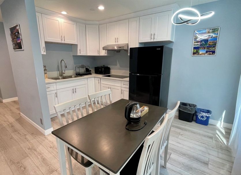 Kitchen Photo