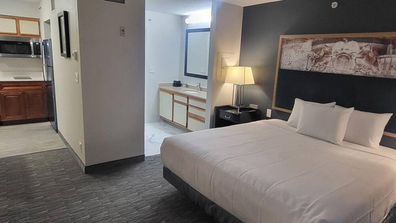 Philadelphia Suites at Airport - An Extended Stay Hotel