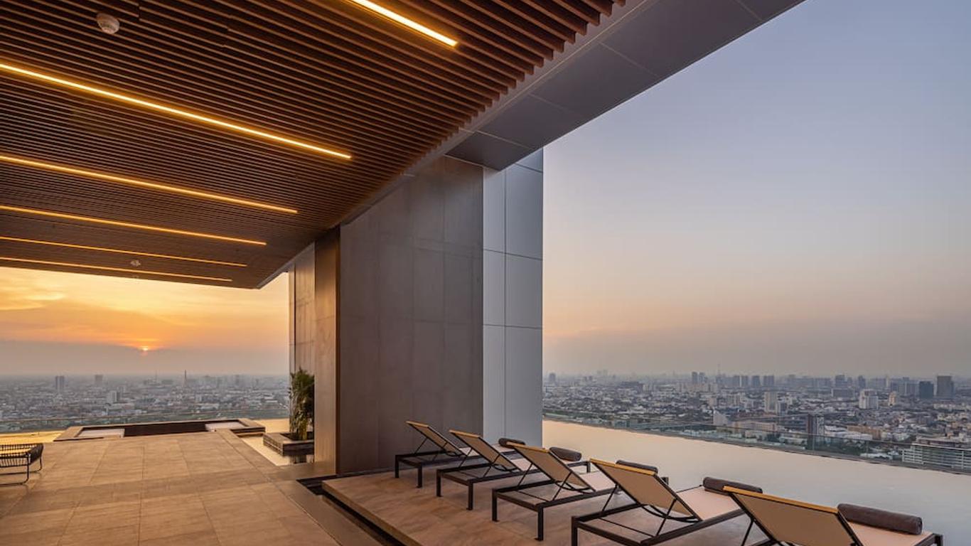 Eastin Grand Hotel Phayathai