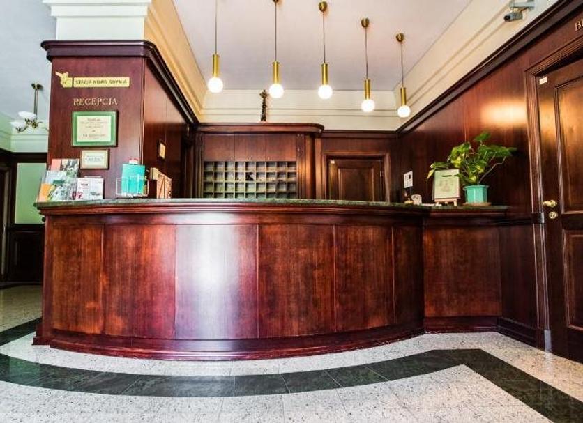Front desk Photo