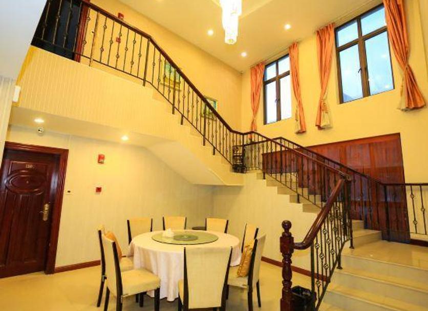 Dining room Photo