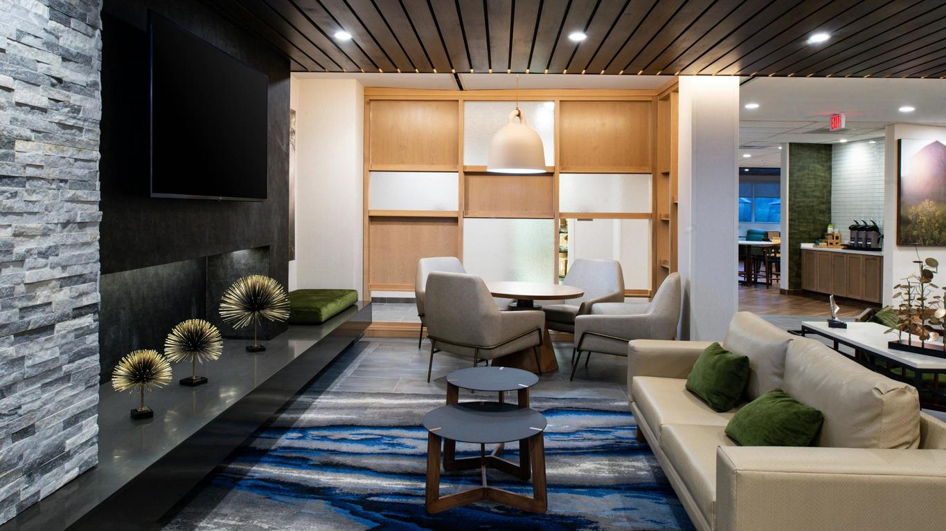 Fairfield Inn & Suites by Marriott Charlotte University Research Park
