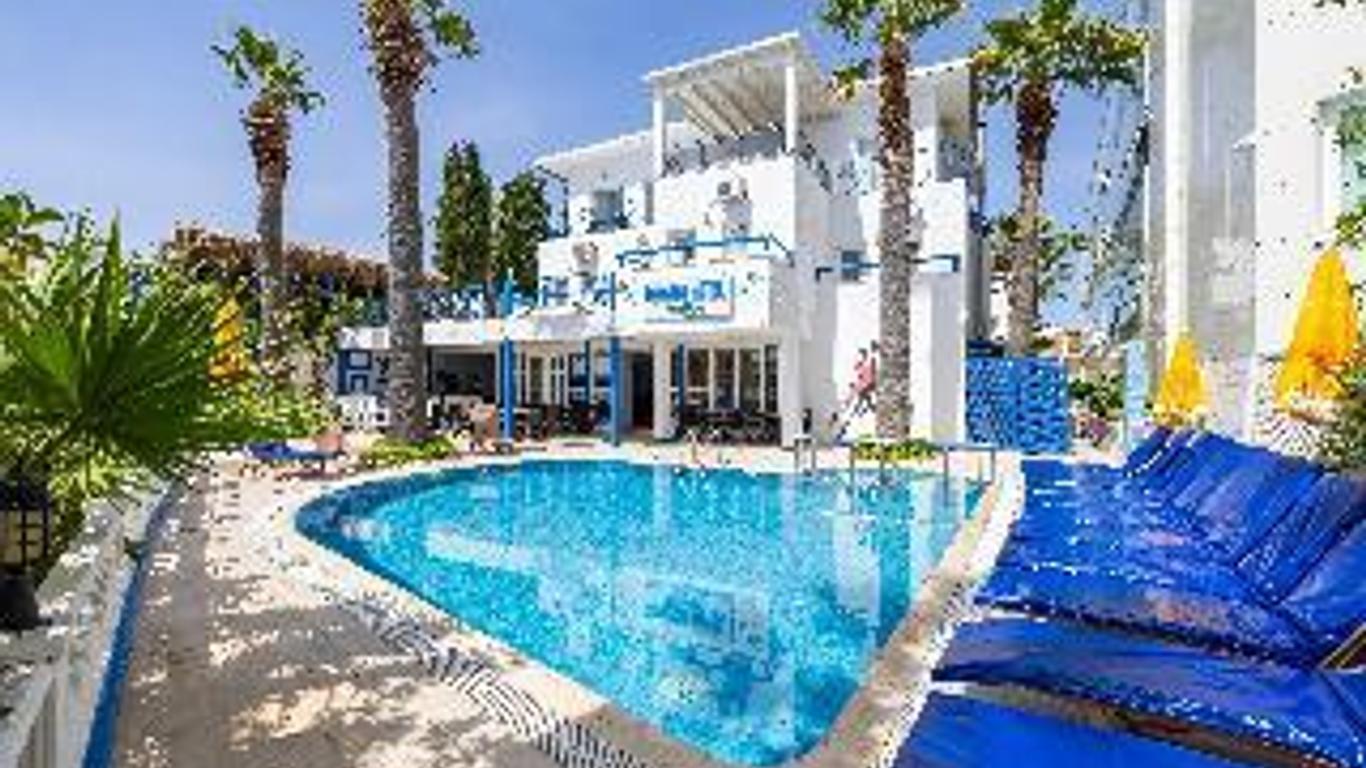 Ado Beach Hotel