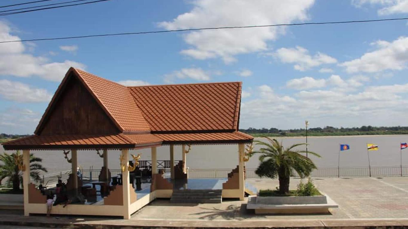 That Phanom River View Hotel