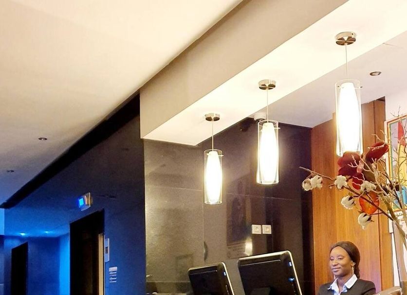 Front desk Photo