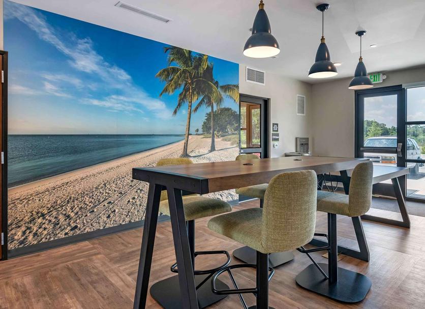 Dining room Photo