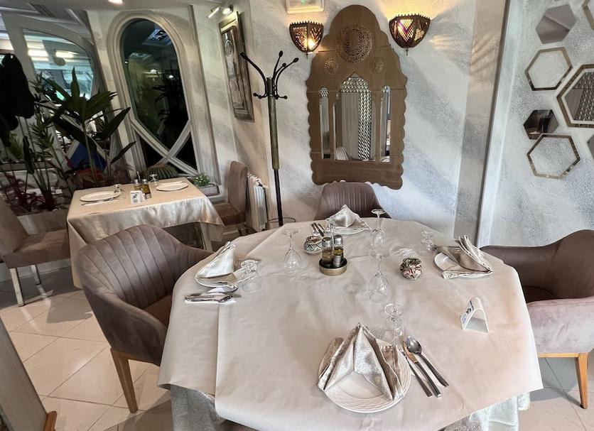 Restaurant Photo