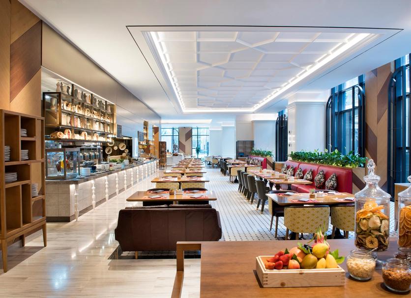 Restaurant Photo