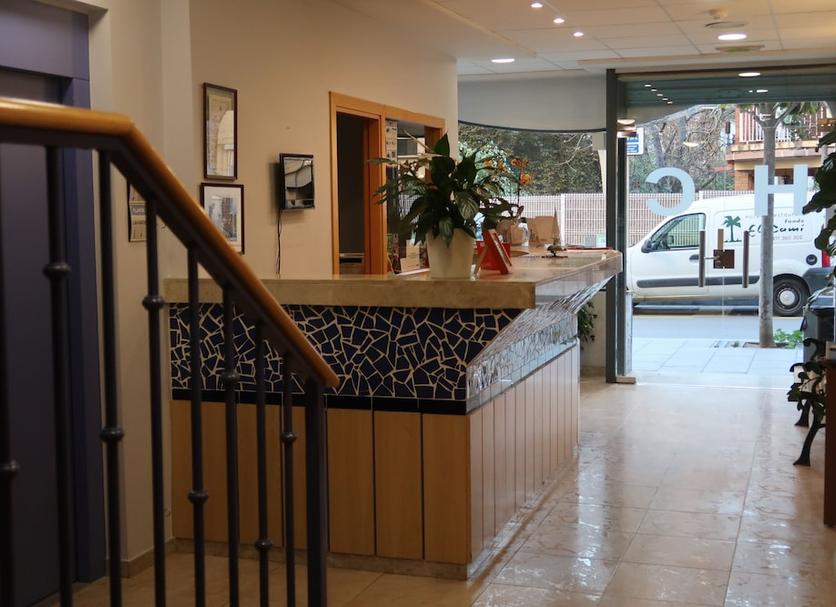 Front desk Photo