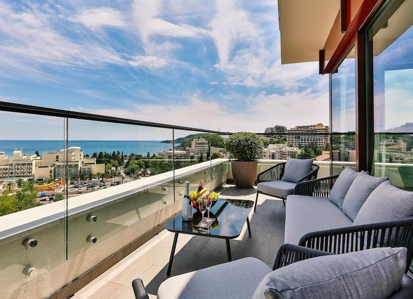 Balcony Photo