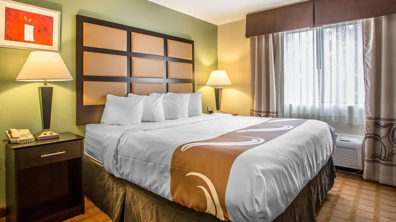 Quality Inn & Suites Marinette
