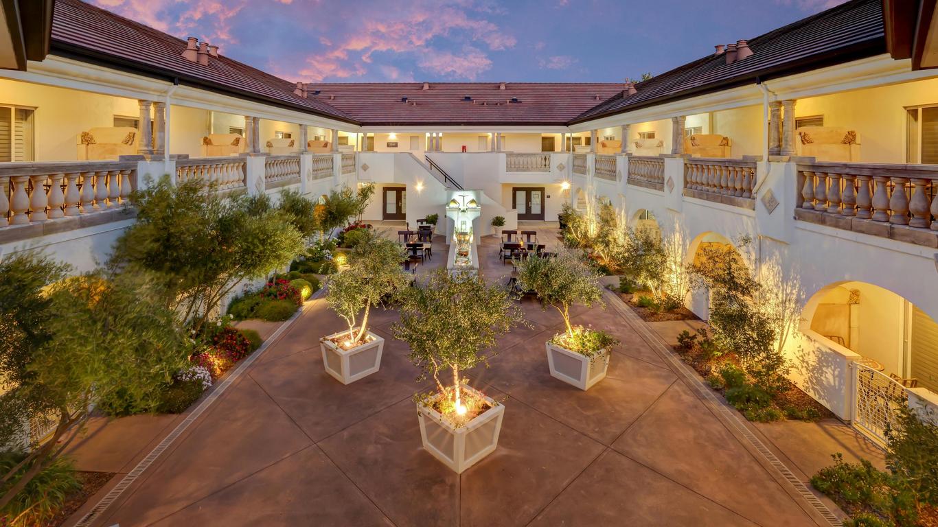 The Lodge at Healdsburg, Tapestry Collection by Hilton