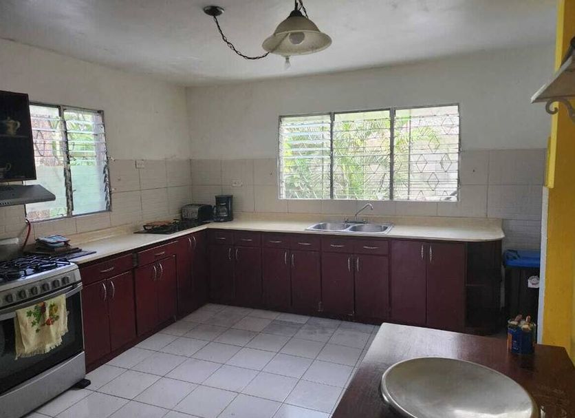 Kitchen Photo