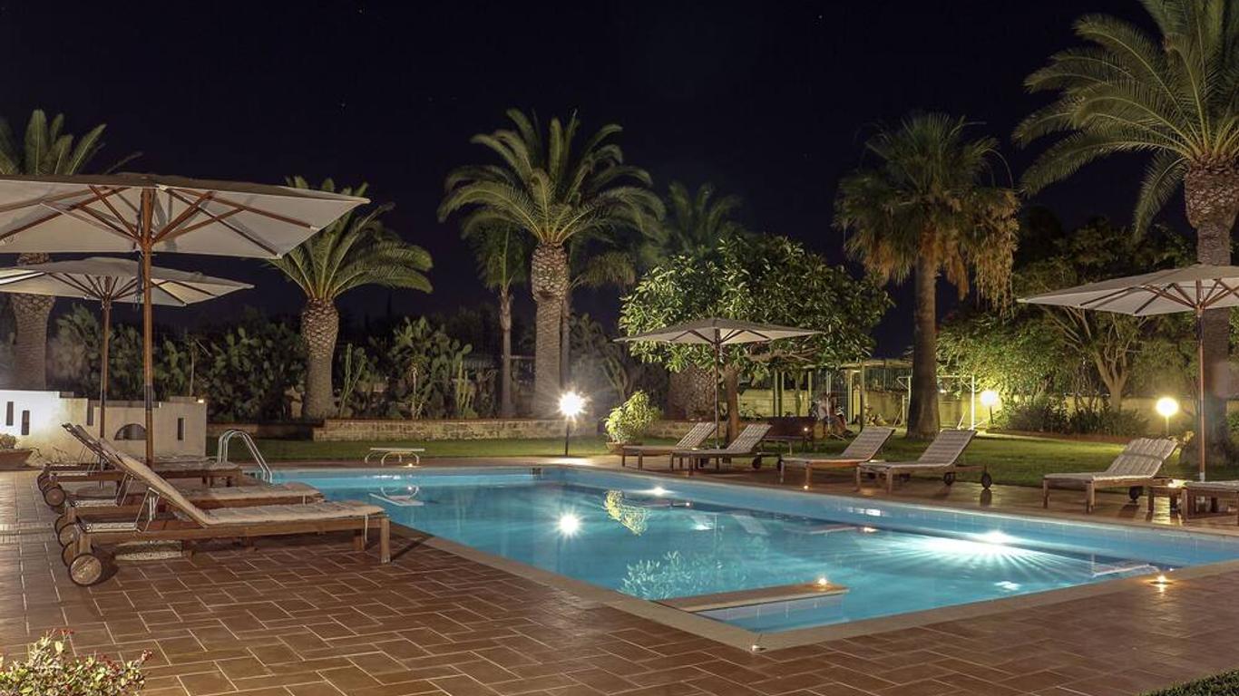 Villa Carlotta Resort