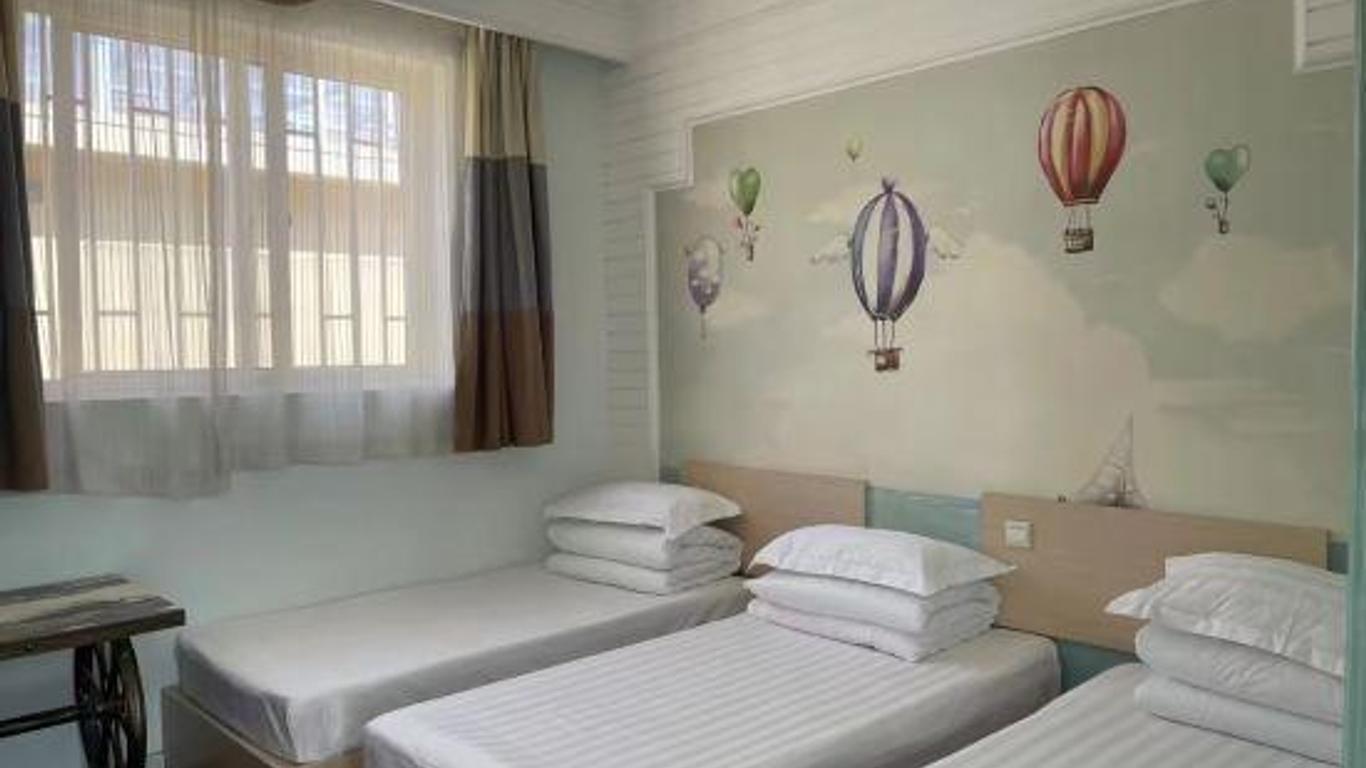 Bi'an Sunshine Theme Hotel